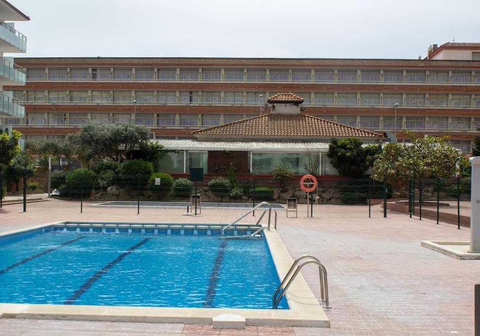 Alegre Apto Con Piscina, A 300M De La Playa. Бланес Экстерьер фото
